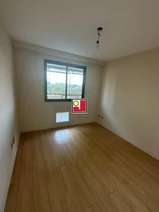 Imagem Vendo 3Q, Praia da Barra, 160m², cozinha planejada, armários, blindex, 2 vg, ônibus, clube, captação solar, recarga elétrica, tênis, futebol, squash