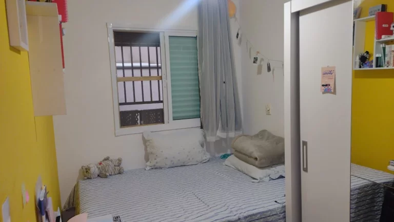 Imagem APARTAMETENTO TIPO FUNDO COM AREA DE SERVÇO E VARANDA