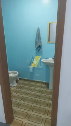 Imagem Casa comercial ampla, pronta para estruturar sua clínica ou escritório.