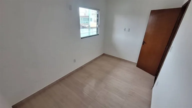 Imagem Casa 2 dormitórios com sacada a venda em Praia Grande 200metros da praia
