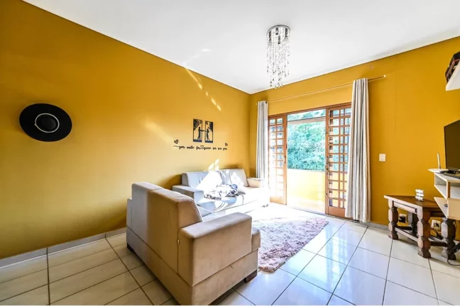 Imagem Casa à venda em Porto Alegre, Agronomia, com 2 quartos, 220m²