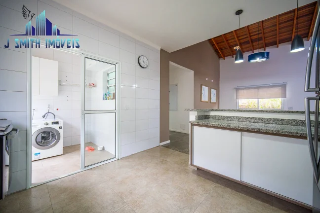 Imagem Casa com 3 dormitórios, sendo 1 suíte para venda - Impecável