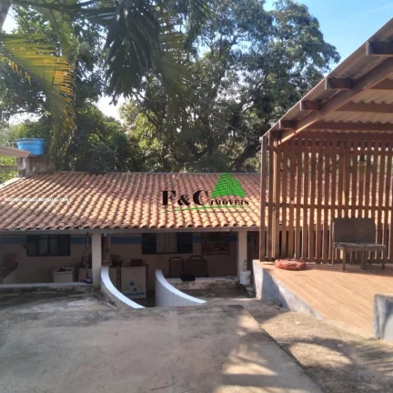 Imagem Chácara para Venda em Santa Bárbara D`Oeste, Chácara São Sebastião, 3 dormitórios, 2 banheiros, 5 vagas
