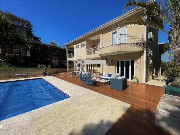 Imagem Casa no Miolo da Granja Viana. 05 suítes + piscina, gourmet, quadra tênis!