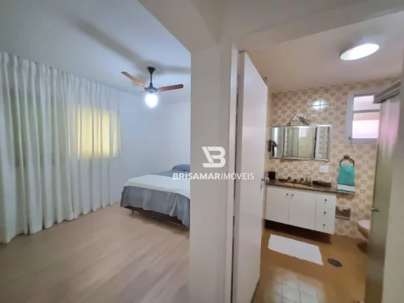 Imagem PITANGUEIRAS - NA SEGUNDA QUADRA DA PRAIA , LOCALIZAÇÃO ESPETACULAR, GARAGEM DEMARCADA NO PRÉDIO.