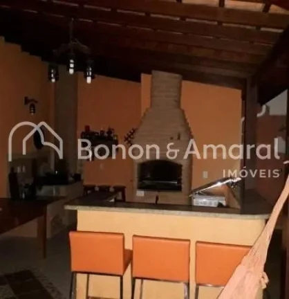 Imagem Casa em condomínio com 180 m² e 3 quartos