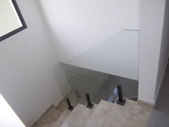 Imagem Oportunidade Sobrado 3 dorms sendo uma Suíte - Jd. Das Industrias
