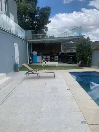 Imagem Casa à Venda na Granja Viana 4 Quartos, 7 Suítes Golf Village, Carapicuiba