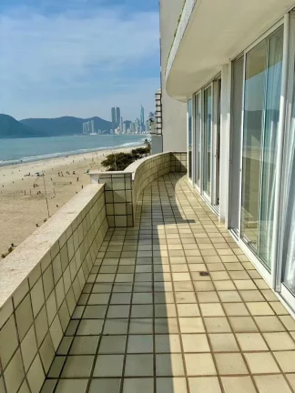 Imagem Frente mar com 3 dormitórios sendo 1 suíte e 2 vagas, Vista Panorâmica da Orla de Balneário Camboriú