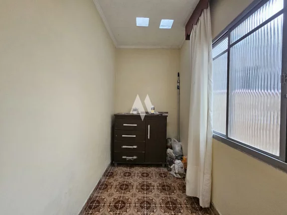 Imagem Casa com 3 Quartos e 4 banheiros à Venda na quadra da praia - Ponta da Praia - Santos/SP
