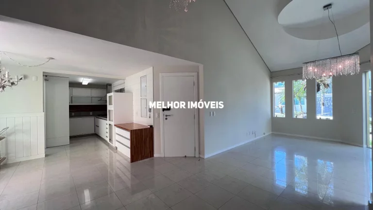 Imagem Casa a venda no Condomínio Ariribá em Balneário Camboriú