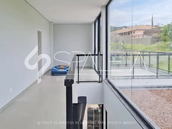 Imagem Maravilhosa residência com arquitetura moderna disponível para locação e venda na Fazenda Serrazul I