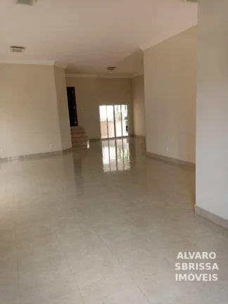 Imagem Linda casa térrea feita pelo atual proprietário. Com piscina. 300m2ac 600m2at. Documentação pronta para financiamento. Climatizada