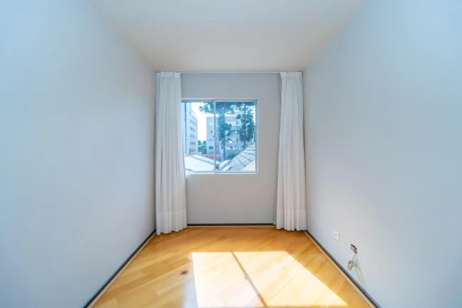 Imagem Apartamento de 3 quartos no bairro Água Verde