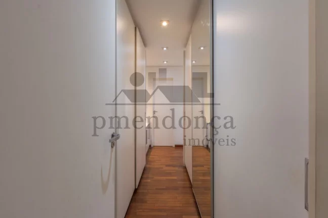 Imagem Apartamento na Vila Romana com 153m², 3 suítes e 3 vagas.