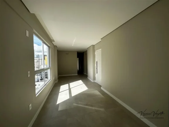 Imagem Apartamento 2 dormitórios para Venda em Balneário Camboriú / SC no bairro Centro