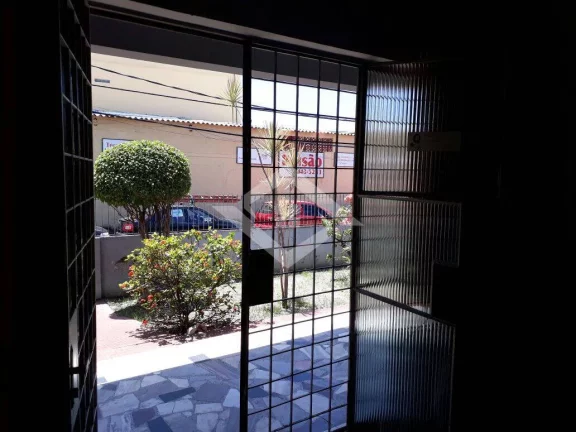 Imagem Casa 3 quartos em terreno de 302 m² no centro de Campo Grande