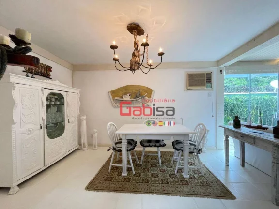 Imagem Casa com 3 dormitórios à venda, 130 m² por R$ 1.800.000,00 - Geribá - Armação dos Búzios/RJ