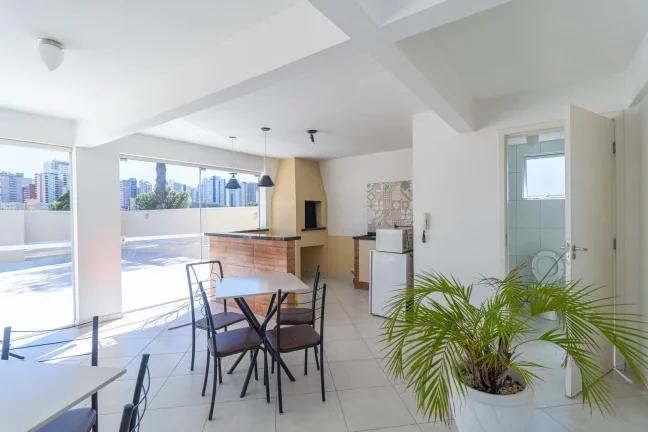 Imagem Apartamento de 1 quarto no bairro Água Verde