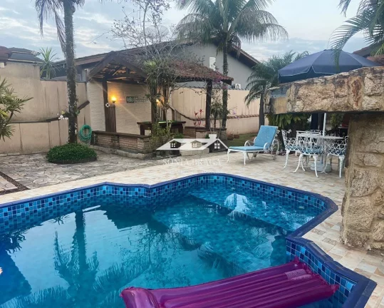 CASA RESIDENCIAL em Bertioga - SP, Boracéia