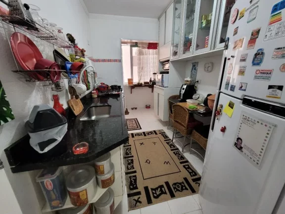 Imagem PITANGUEIRAS - LOCALIZAÇÃO PRIVILEGIADA, NA QUADRA DO MAR, AMPLO APARTAMENTO COM 80 M² ÚTEIS, CLARO E SUPER AREJADO, 1 VAGA DE GARAGEM NO PRÉDIO.