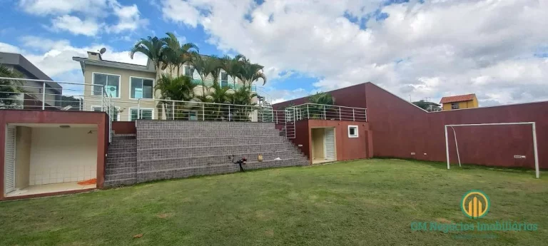 Imagem Maravilhosa moderna clean, com 3 suítes, a master com 2 closets, piscinas,