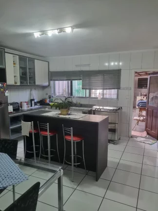 Imagem Sobrado a venda c/ 3 dorms - Jd. Santa Cruz ( Campo Grande)