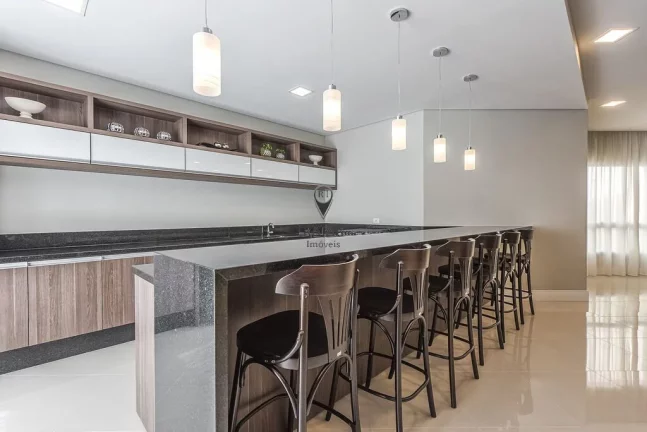 Imagem Um projeto neoclássico, com apartamentos com 3 dormitórios (suíte). Localizado na rua Barão dos ...