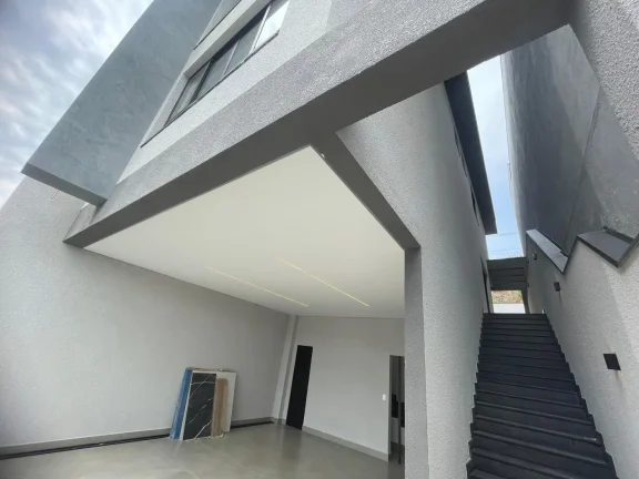 Imagem Casa em Cajamar com 3 Suítes, 4 Vagas e Piscina