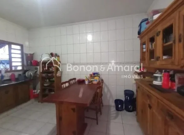 Imagem Excelente oportunidade de compra em Valinhos! Casa aconchegante localizada em um tranquilo condomín...