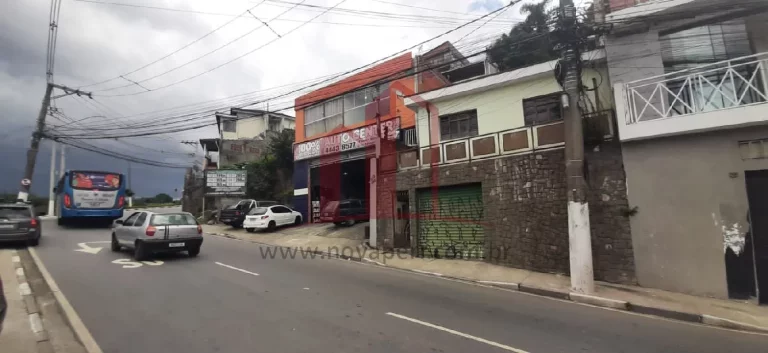 Imagem Casa Comercial à Venda em Franco da Rocha-SP, Centro 2 Quartos, 1 Sala, 225m² de Área