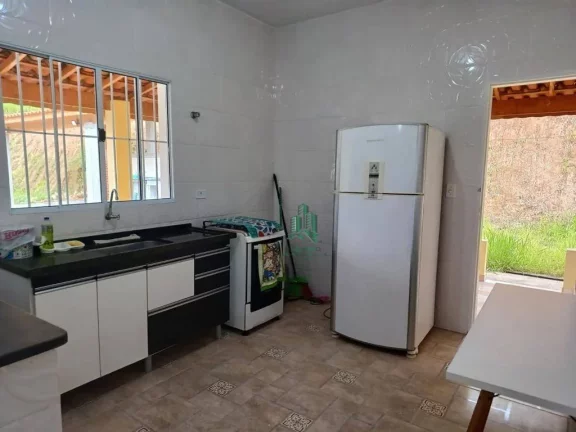 Imagem Chácara com 2 dormitórios à venda, 1000 m² por R$ 480.000,00 - Zona Rural - Nazaré Paulista/SP