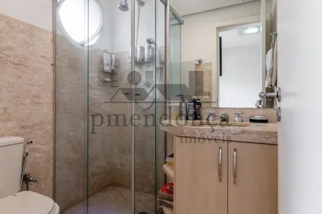 Imagem Apartamento Alto Padrão em Higienópolis com 3 suítes e 4 vagas, 250m²