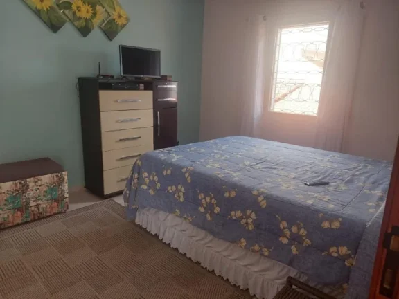 Imagem Casa Sobrado, 3 dormitórios ( 1 suíte), 6 vagas, Piscina - Bosque dos Eucaliptos - Sjc.