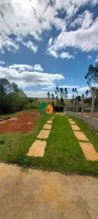 Imagem Chácara para Venda em Mairinque, Jardim Oriental, 3 dormitórios, 1 suíte, 1 banheiro, 1 vaga