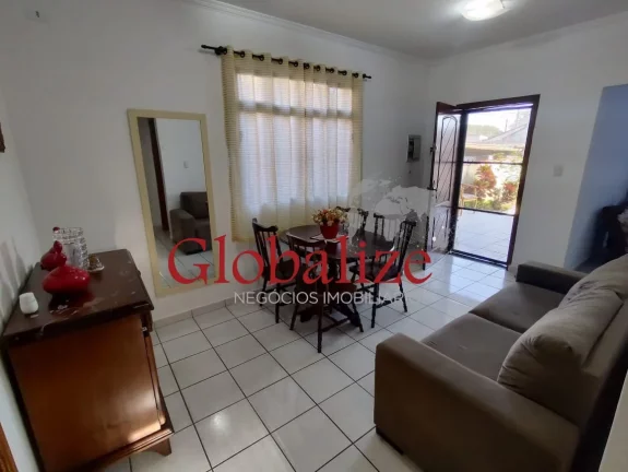 Imagem Casa com 3 dormitório aconchegante com garagem e quintal nas laterais e nos fundos bairro Radio Clube na ZN em Santos (SP) por R$.600.000,00 !