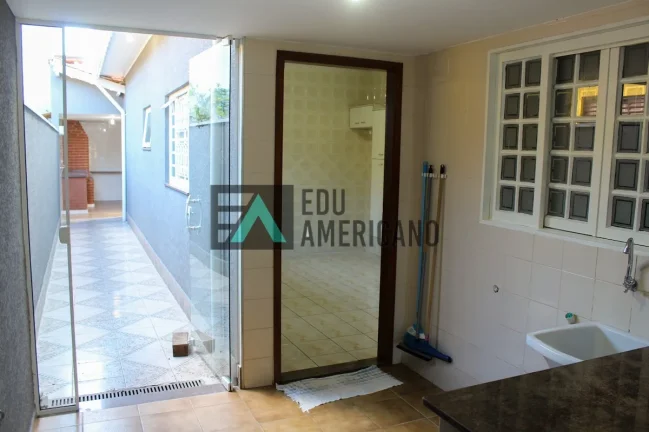 Imagem CASA EM EXCELENTE LOCALIZAÇÃO EM PIRACAIA