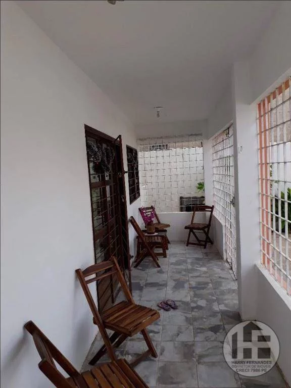 Imagem Casa com 4 Quartos à Venda, 231 m² em Campo Grande - Recife