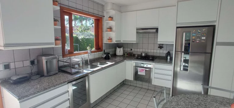 Imagem Casa à Venda com 346 m², 6 Dormitórios, 3 Suítes, Córrego Grande, Florianópolis/SC