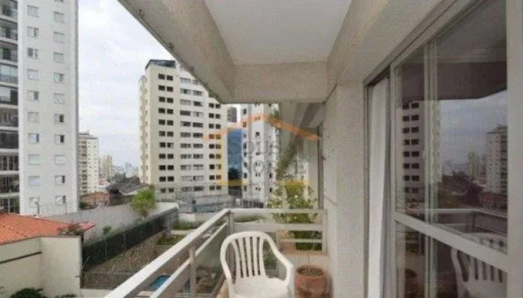 Imagem Apartamento com 120 m², 3 dormitórios, sendo 1 suíte, 2 banheiros e 2 vagas de garagem, com possi...