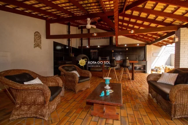 Imagem Casa frente mar à venda na praia de Bombinhas SC