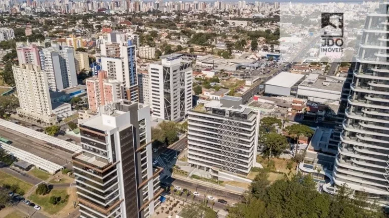 Imagem Imóvel Comercial a Venda no bairro Champagnat - Curitiba, PR