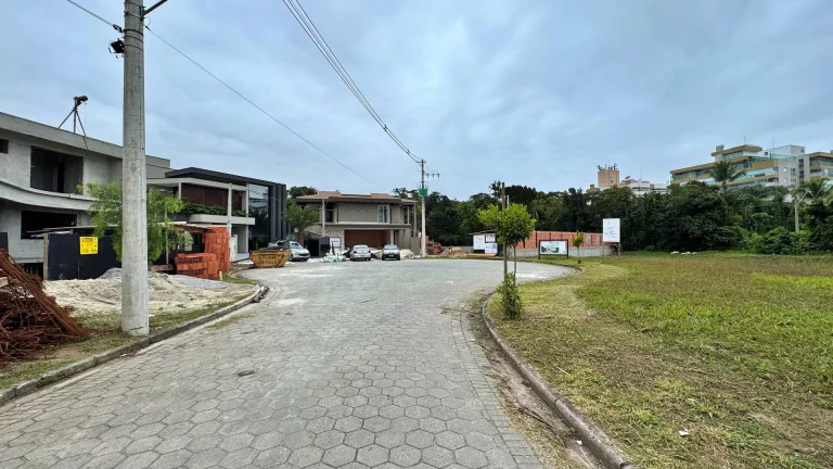 Imagem Terreno desmatado à venda, 506 m - Riviera Módulo 11 - Bertioga/SP