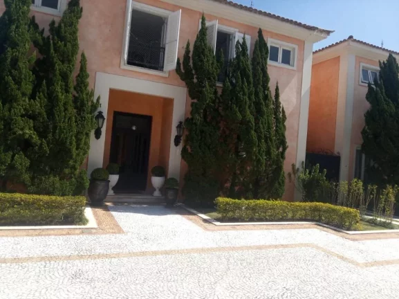 Imagem Casa de Condomínio com 4 Quartos para alugar, 475m² -Jd Leonor