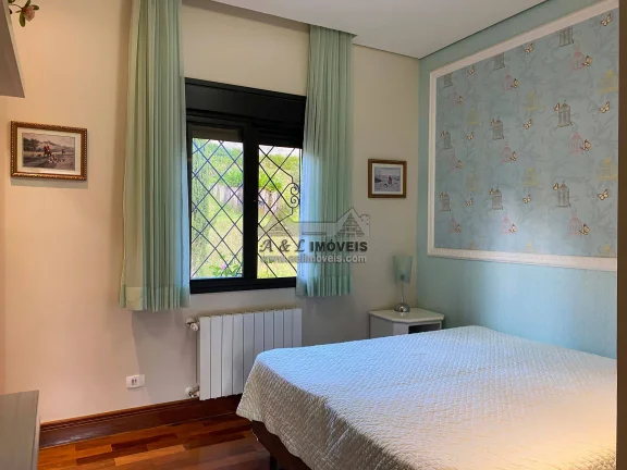 Imagem Casa à venda em Campos do Jordão – Com 5 suítes no Alto do Capivari