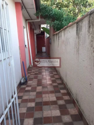 Imagem Conheça esse charmoso sobrado localizado no bairro Jardim Maria Rita, em São Paulo. Com uma área útil de 125M², essa propriedade conta com 3 dormitórios e 2 banheiros, perfeita para acomodar toda a sua família com conforto e privacidade. 

O sobrado ainda
