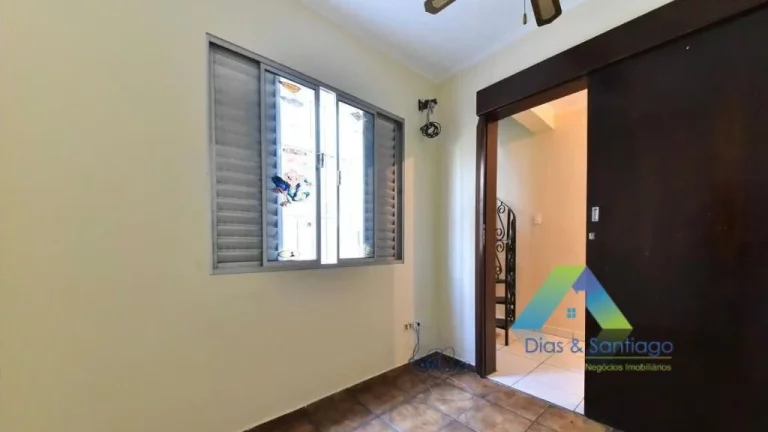 Imagem PAULICEIA Sobrado 310M², 4 dormitórios, 1 suíte, 4 vagas com ótima localização e valor !!!