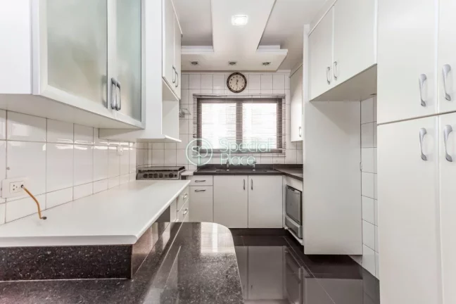 Imagem Lindo apartamento em Perdizes. São 144 m2 de área privativa. Ambientes amplos, arejado e repleto d...