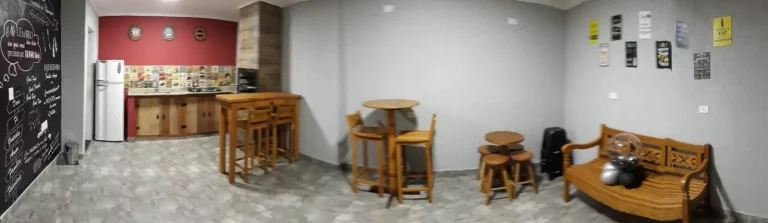 Imagem Sobrado com 200 m² sendo 2 Dormitorios e 2 Suítes e 2 Vagas de Garagens