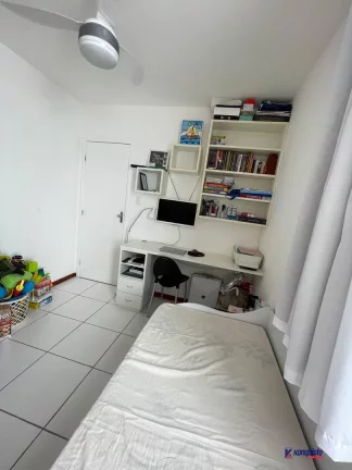 Imagem CASA À VENDA COM 3 QUARTOS, SENDO UM SUÍTE